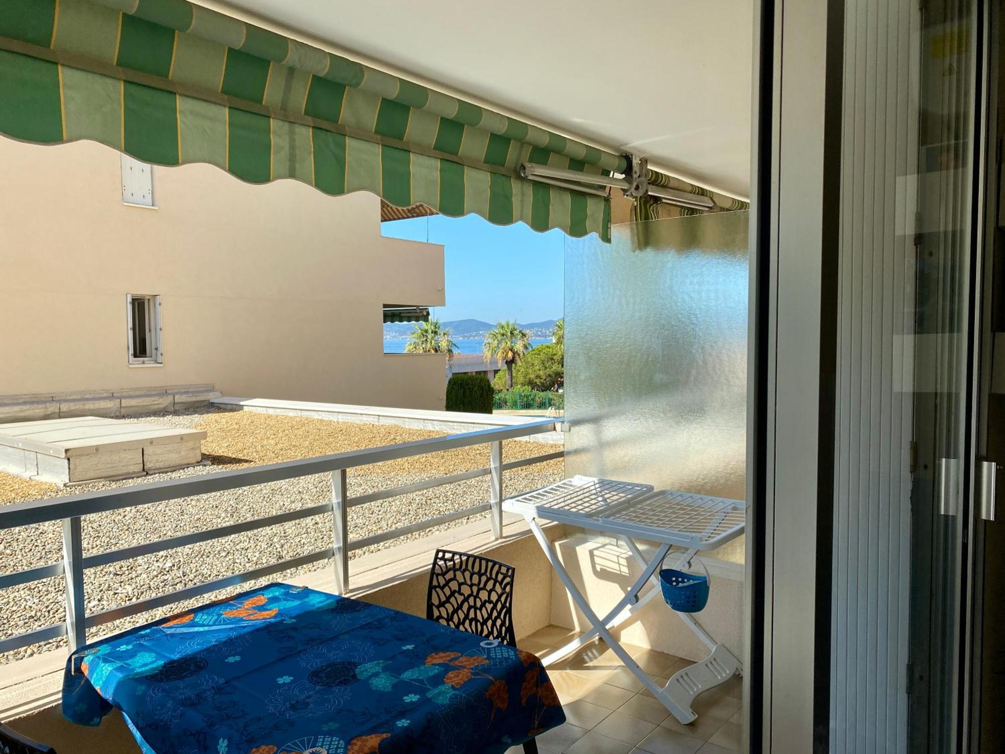 Studio 127, Vue Mer Et Piscine, Port Santa Lucia Saint-Raphaël Exteriér fotografie